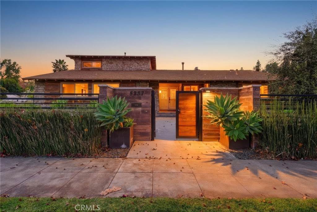 5237 Topanga Canyon - Photo 1