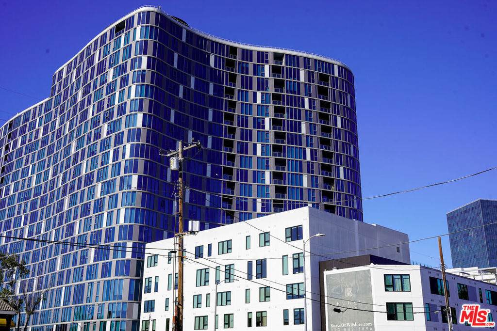 2801 Sunset Place - Photo 1