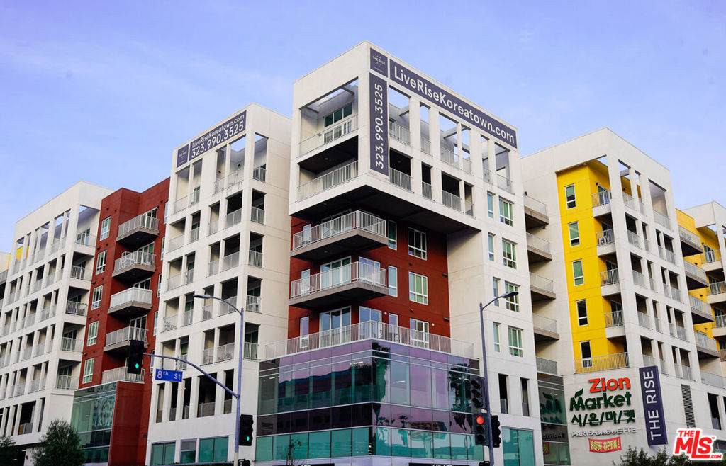 750 Oxford Avenue - Photo 1