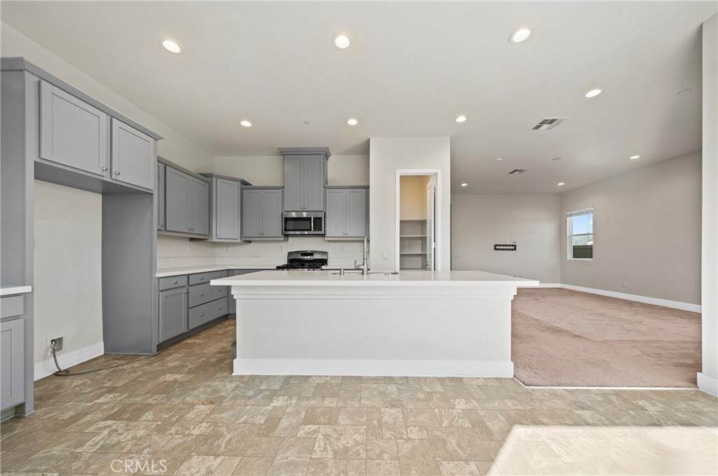 5198 Arlington - Photo 1