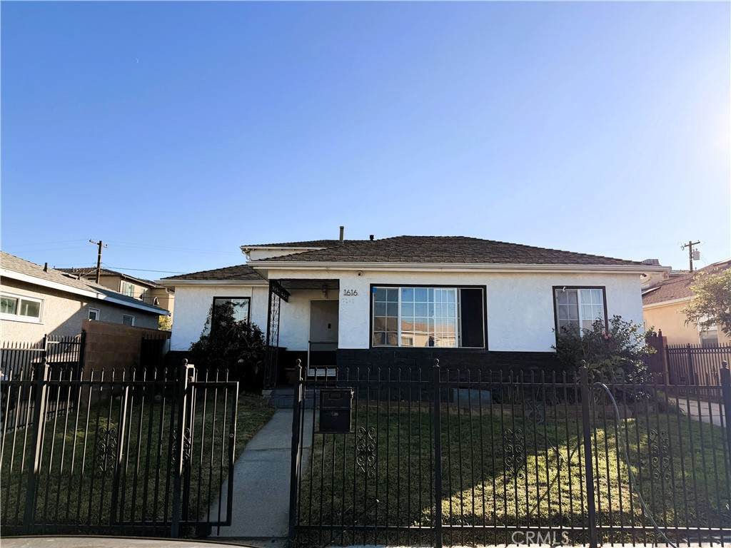 1616 Palmer - Photo 1