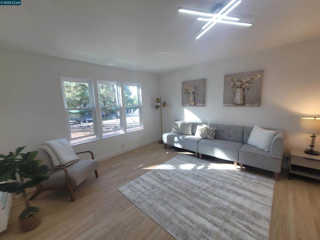 375 Camelback Rd - Photo 1