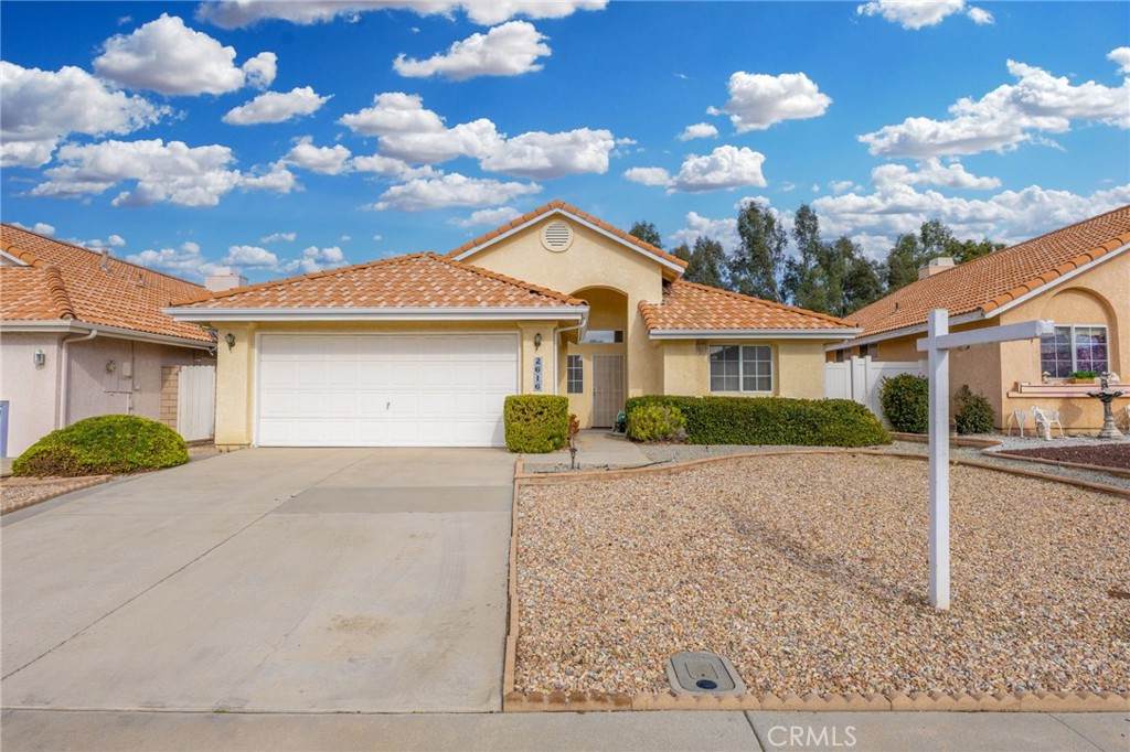 2616 La Paz Avenue - Photo 1