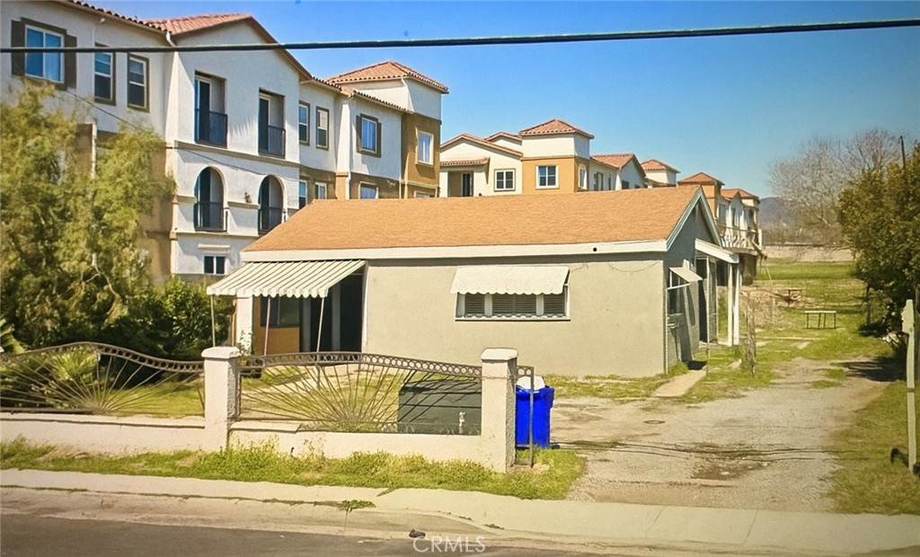 16246 Arrow - Photo 1