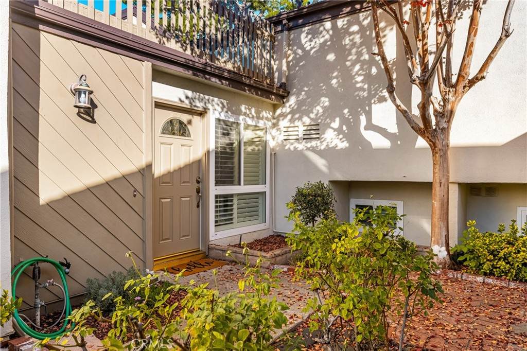 2756 Craig - Photo 1