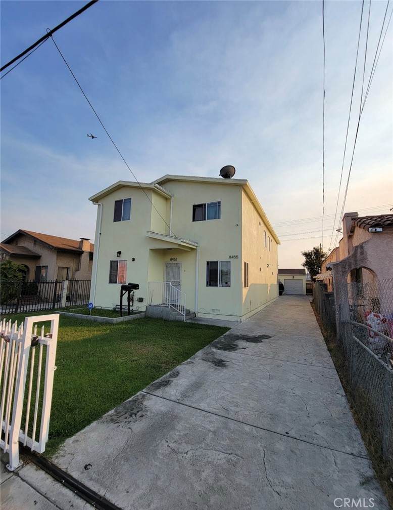 8455 Santa Fe Ave - Photo 1