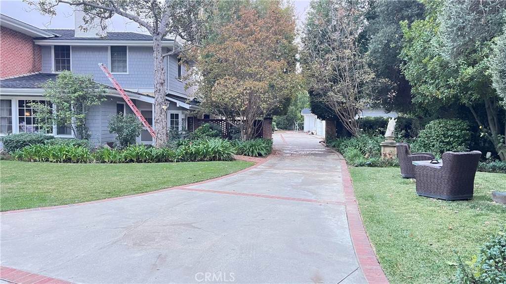 2830 California Boulevard - Photo 1