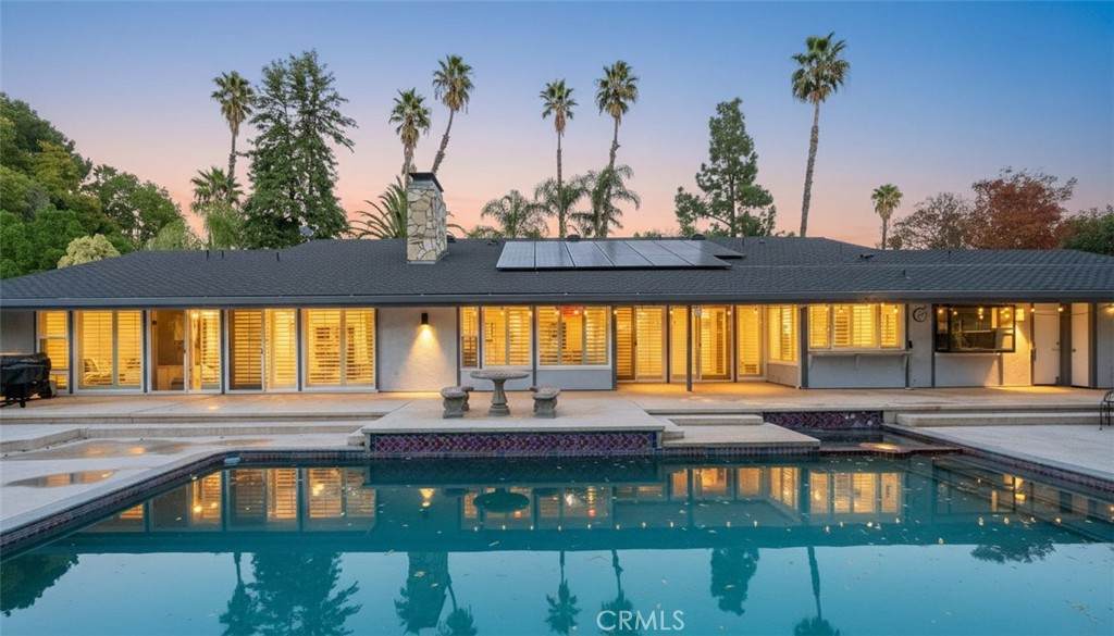 2110 Hathaway - Photo 1