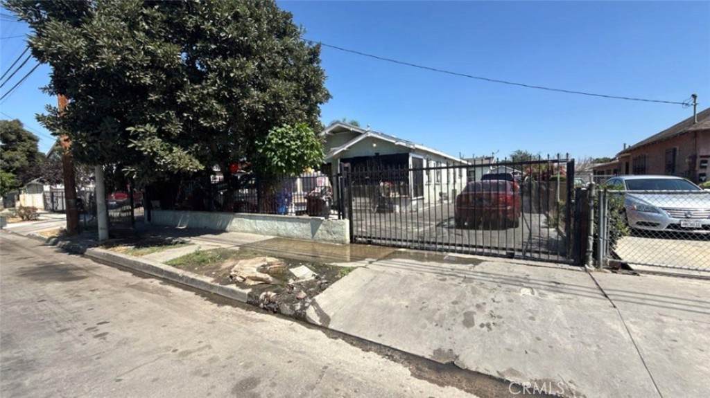 9602 Holmes Avenue - Photo 1