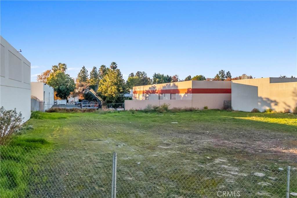 https://bt-photos.global.ssl.fastly.net/socal/orig_boomver_2_408905212-2.jpg