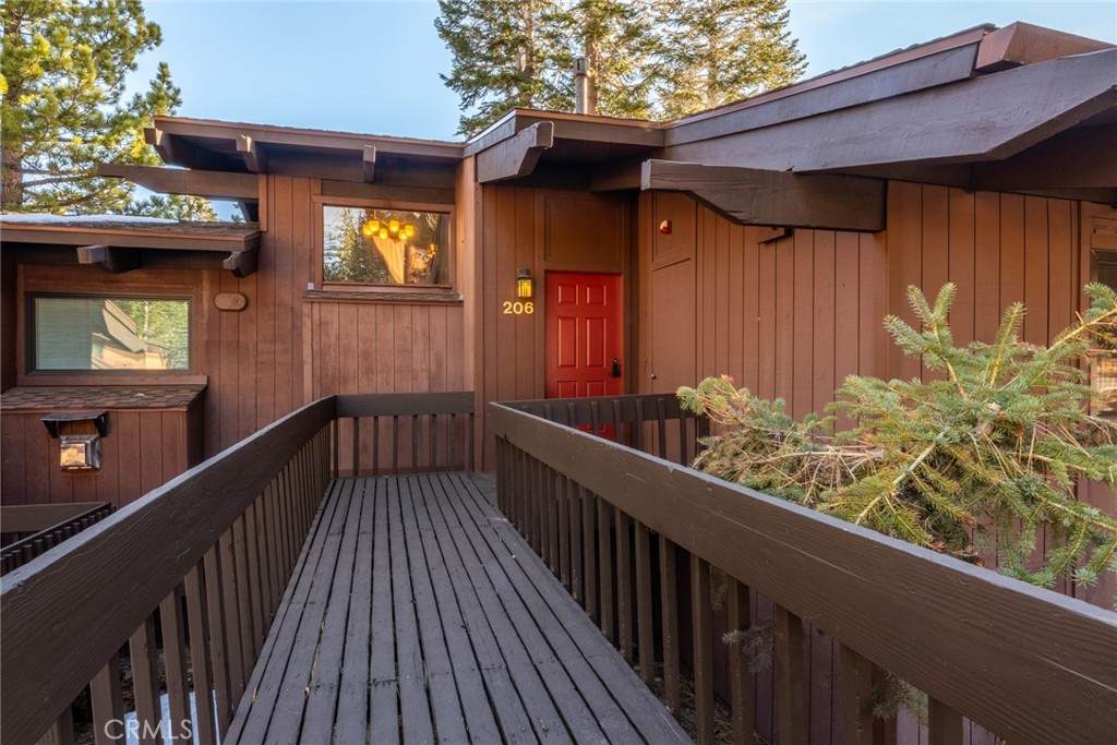 221 Canyon Blvd - Photo 1