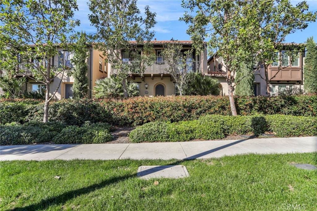 105 Northern Point - Photo 1