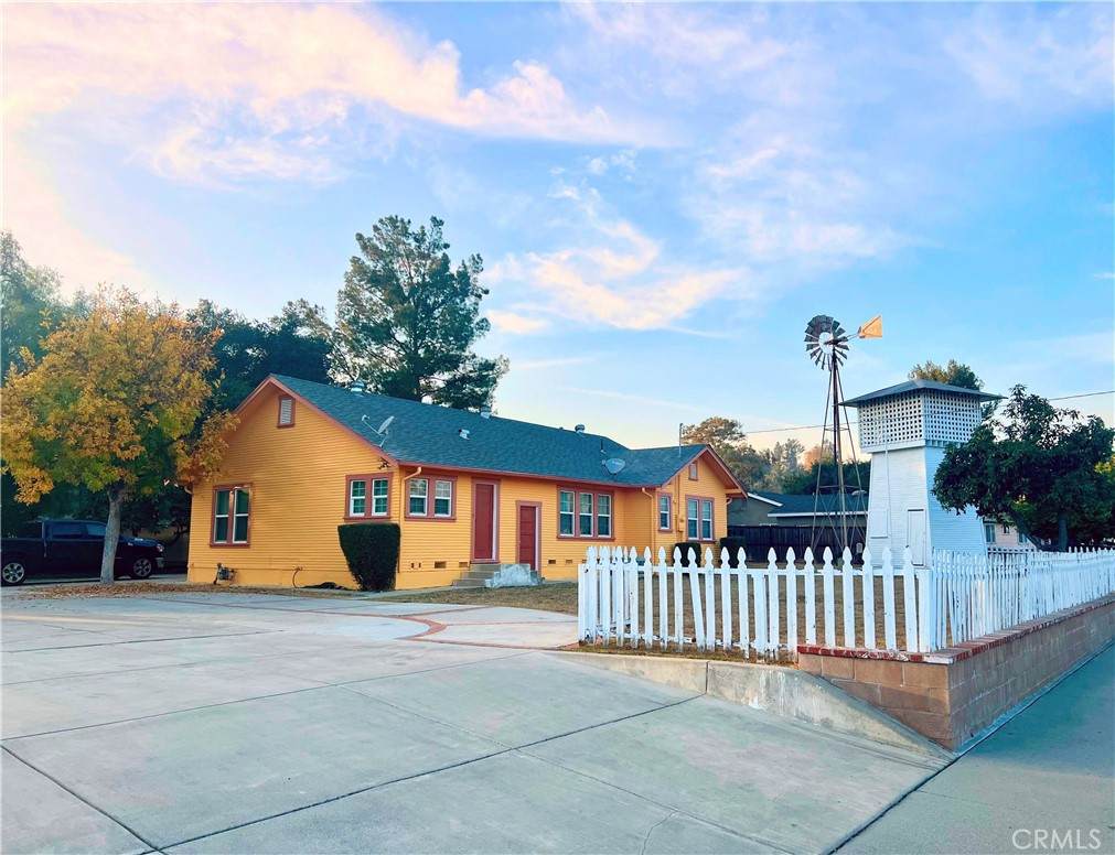 166 Lemon Avenue - Photo 1