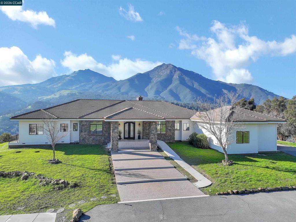 420 Leon Ct - Photo 1