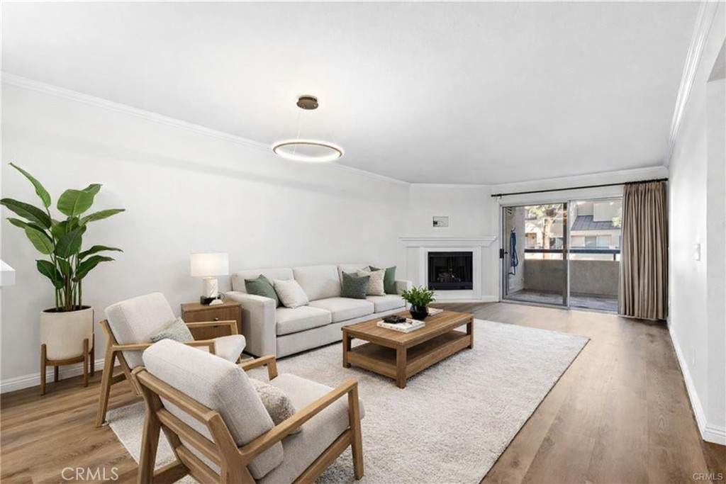 5510 Owensmouth Avenue - Photo 1