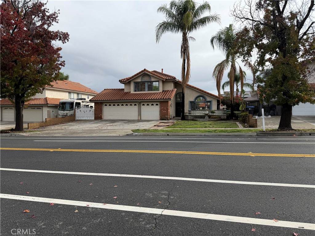 2421 Mangular - Photo 1