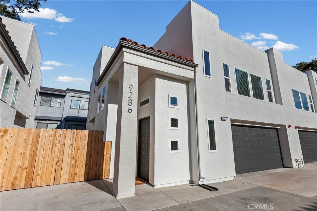 9286 El Bordo - Photo 1