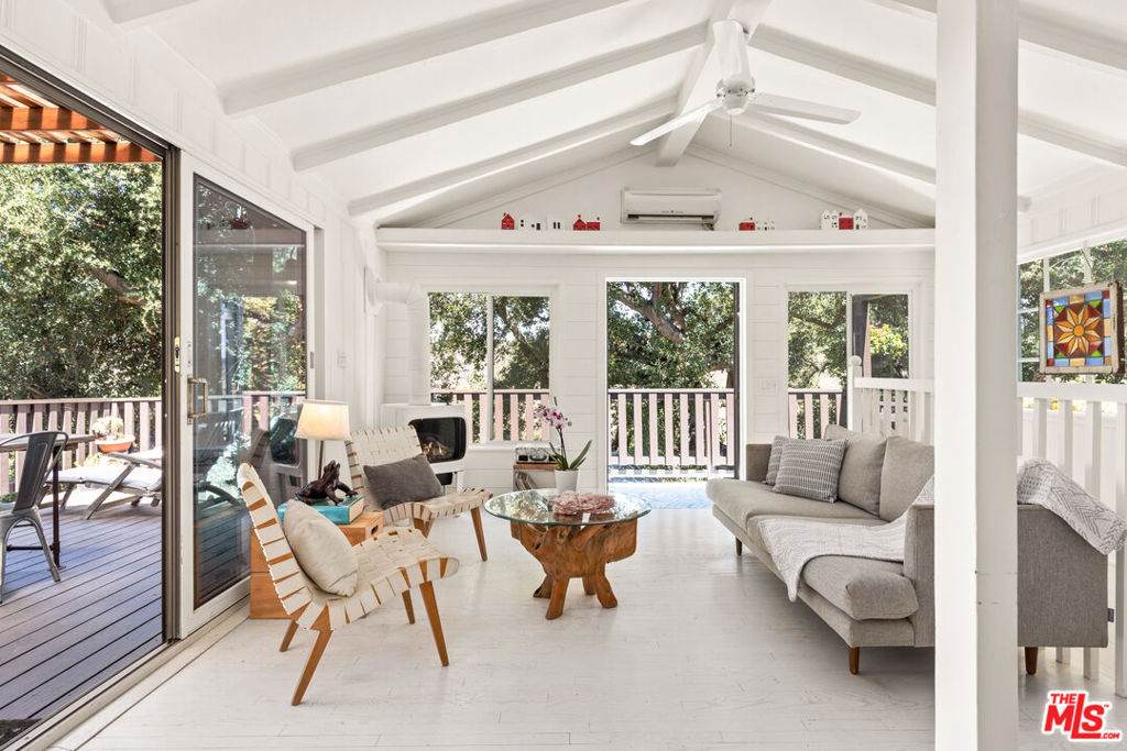 https://bt-photos.global.ssl.fastly.net/socal/orig_boomver_2_410386911-2.jpg