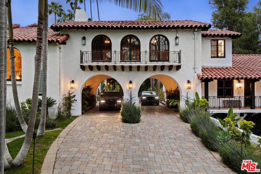 9451 Sunset Boulevard - Photo 1