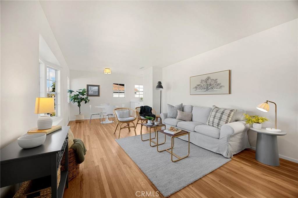 3638 Greenglade - Photo 1