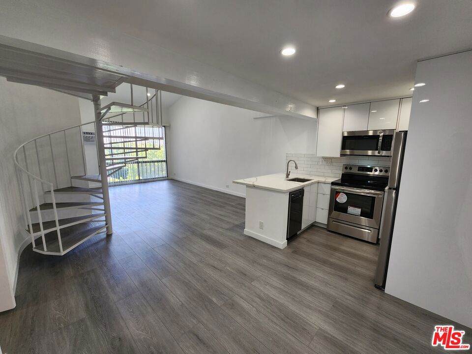 https://bt-photos.global.ssl.fastly.net/socal/orig_boomver_3_410835925-2.jpg