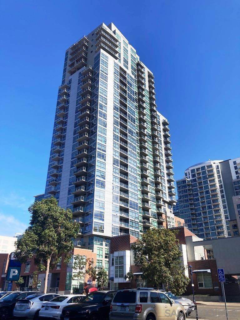 800 The Mark Ln - Photo 1
