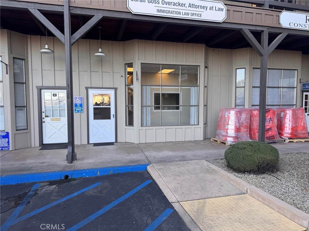 935 Riverside - Photo 1