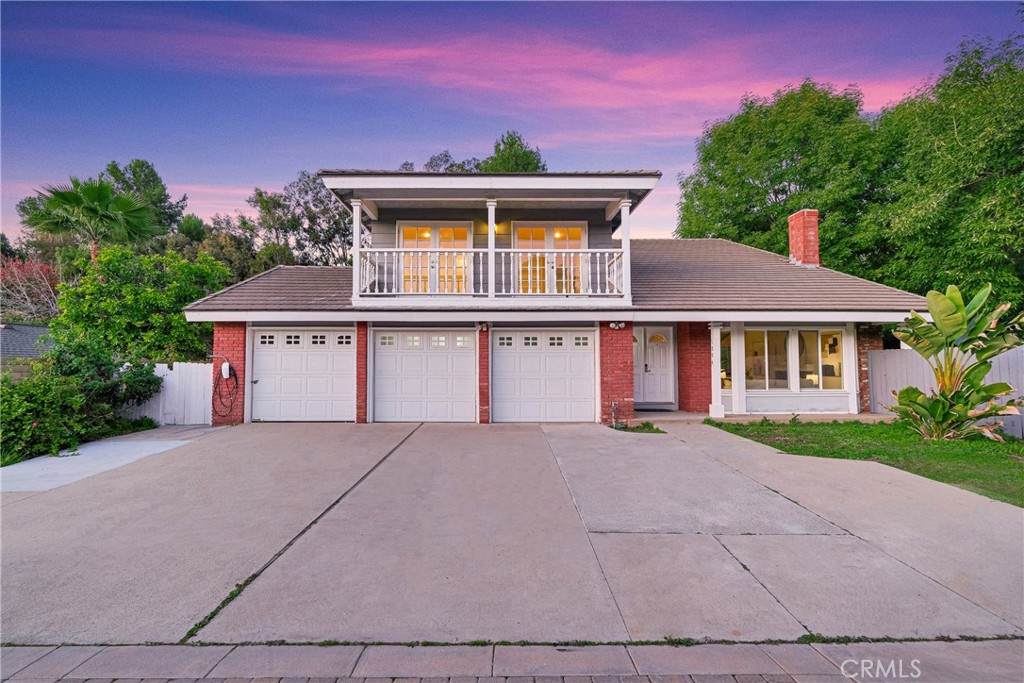 1554 Deerfoot - Photo 1