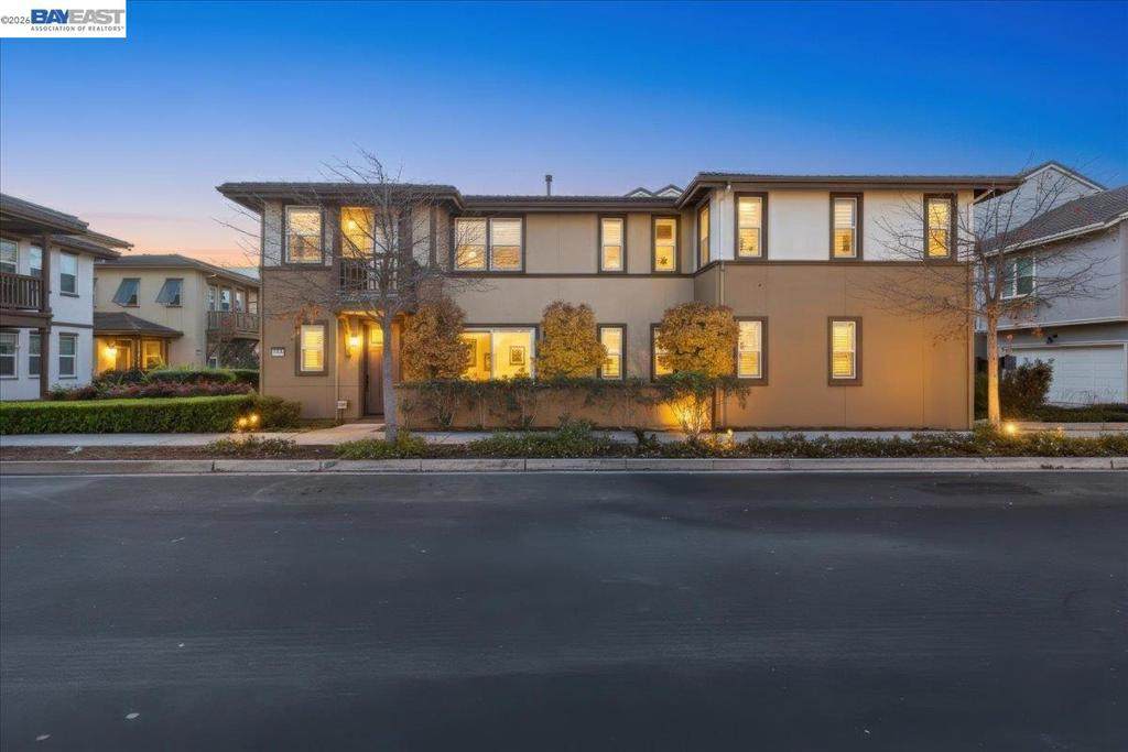 406 Mosley - Photo 1
