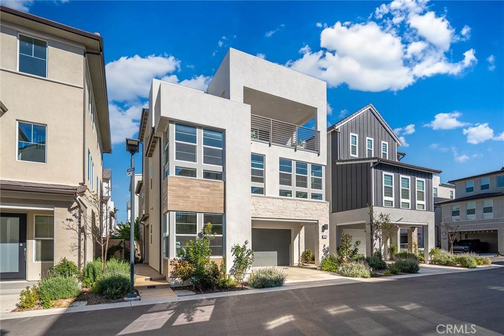 120 Parkland Alley - Photo 1