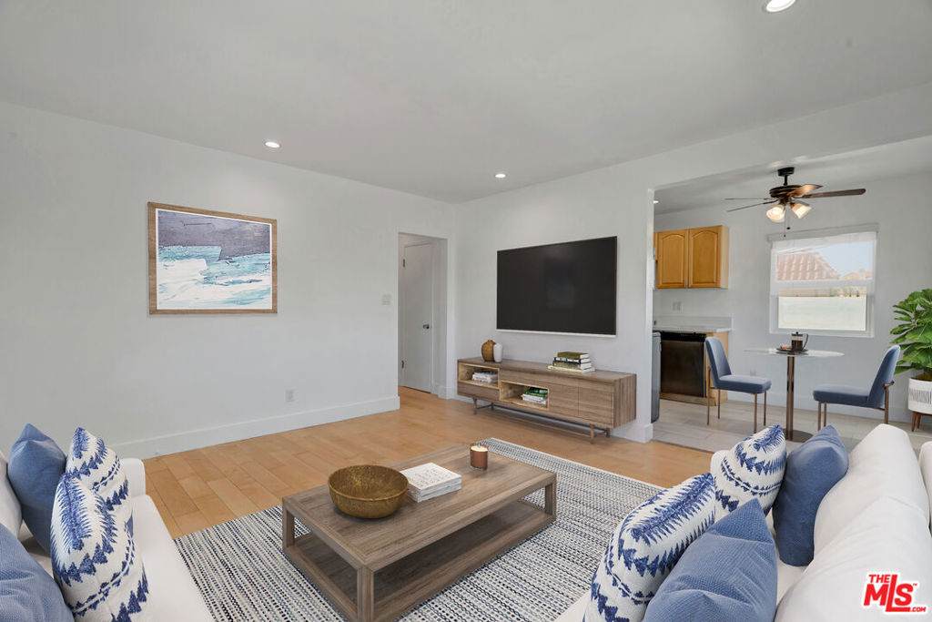 119 Paloma Avenue - Photo 1