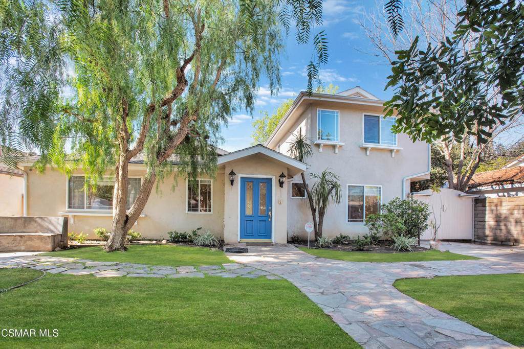 4539 Mammoth Avenue - Photo 1