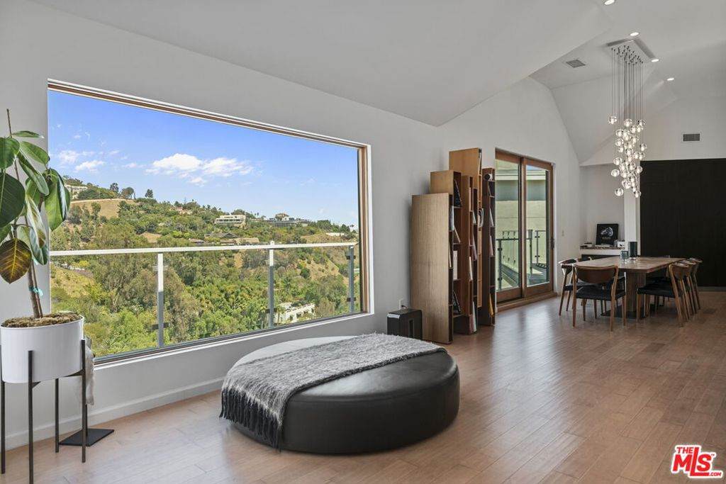 10110 Cielo Drive - Photo 1