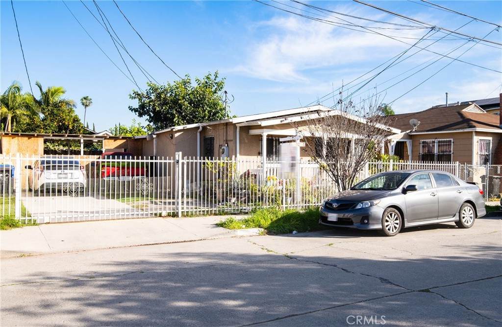 9814 Bandera - Photo 1
