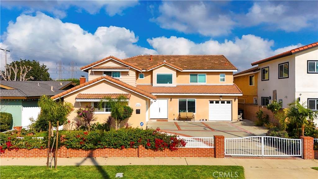 8715 El Lago - Photo 1