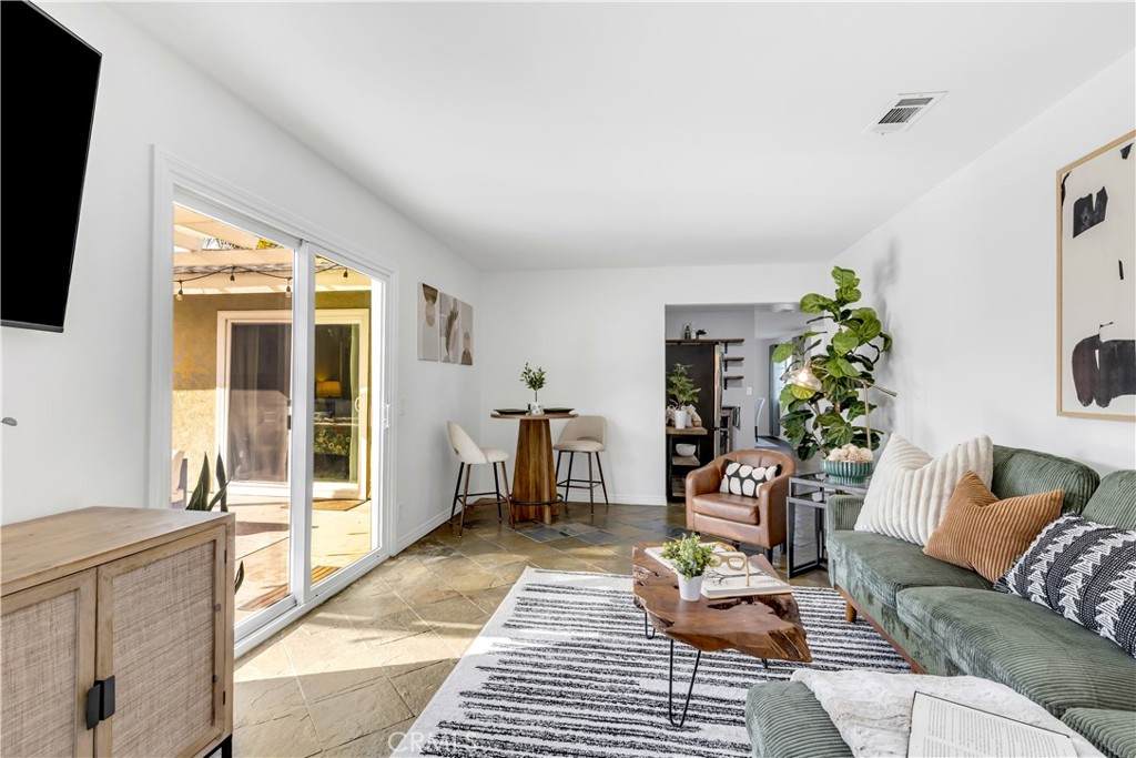 209 Madison - Photo 1