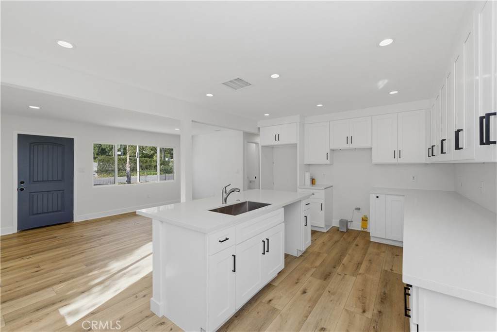 202 Azusa Ave. - Photo 1