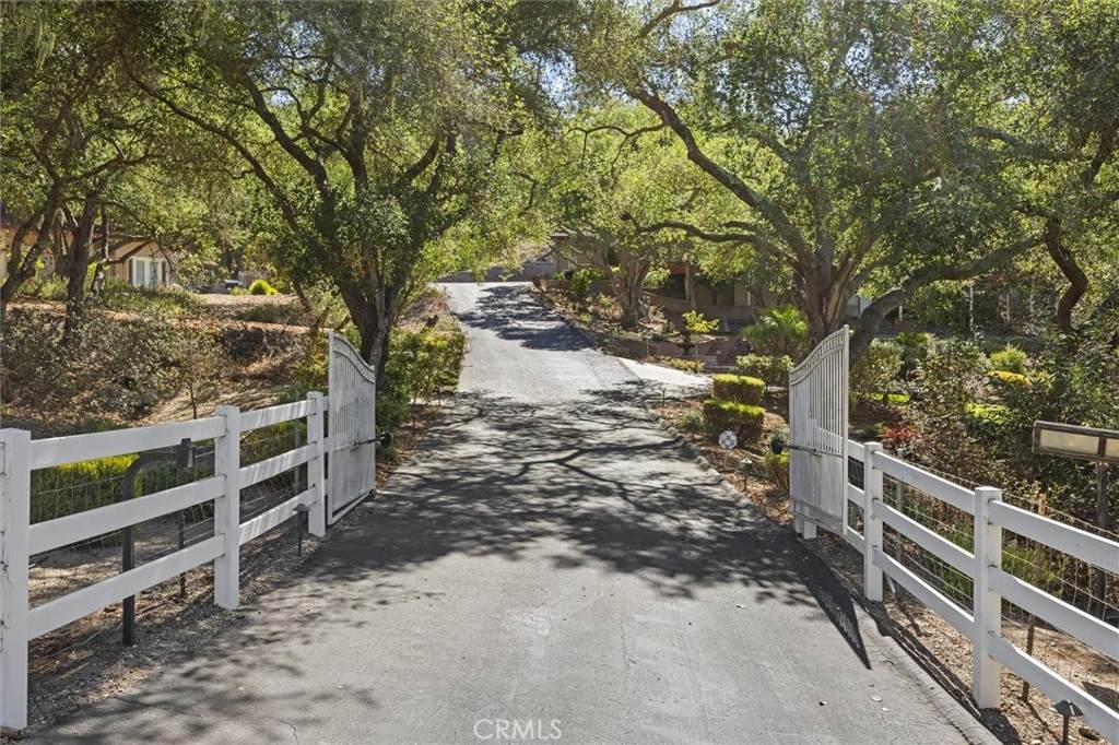 https://bt-photos.global.ssl.fastly.net/socal/orig_boomver_2_412383041-2.jpg