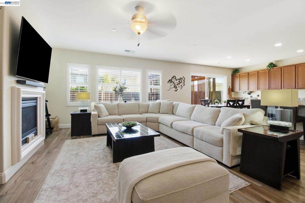 868 San Remo Ln - Photo 1