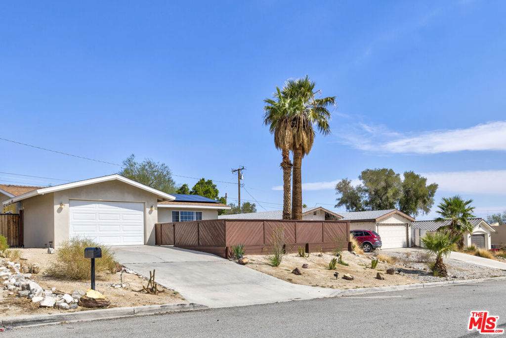 https://bt-photos.global.ssl.fastly.net/socal/orig_boomver_2_412506521-2.jpg