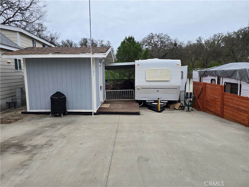 2121 Yellow Gold Circle - Photo 1