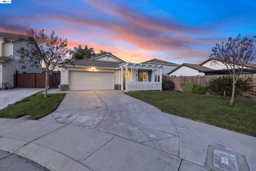 2237 Clock Tower Ct - Photo 1