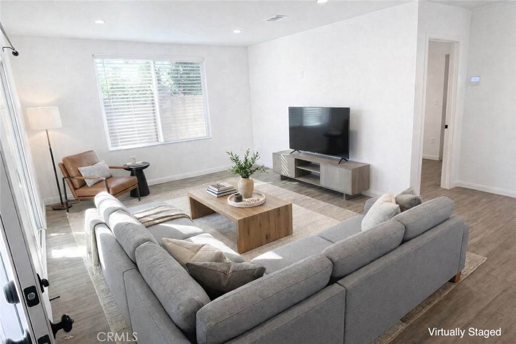 6219 Glide Avenue - Photo 1