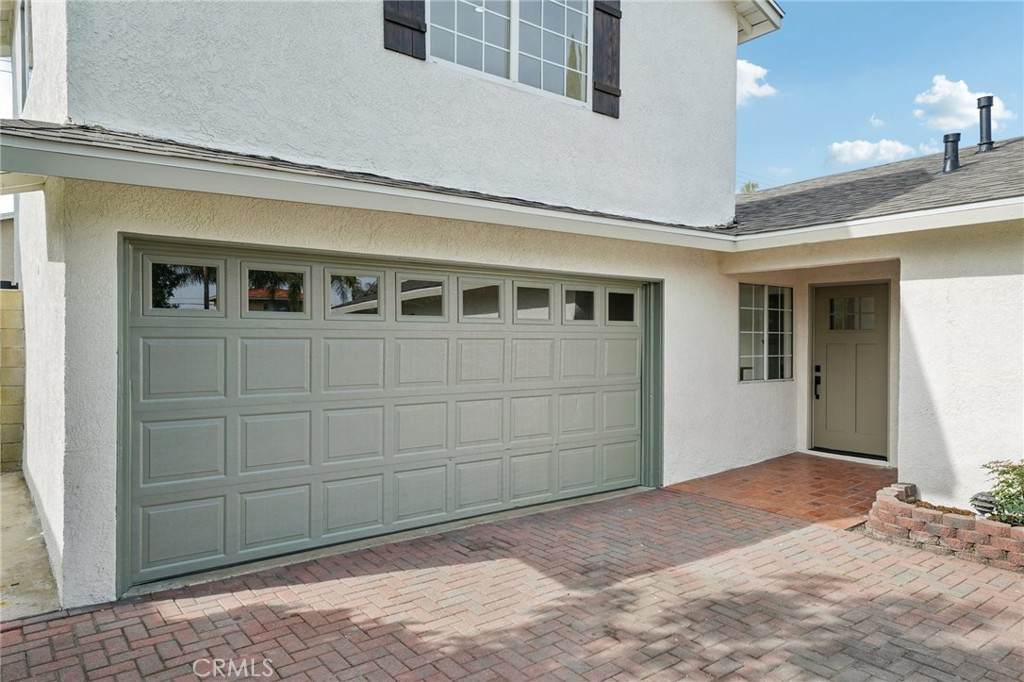 6270 Kinlock - Photo 1