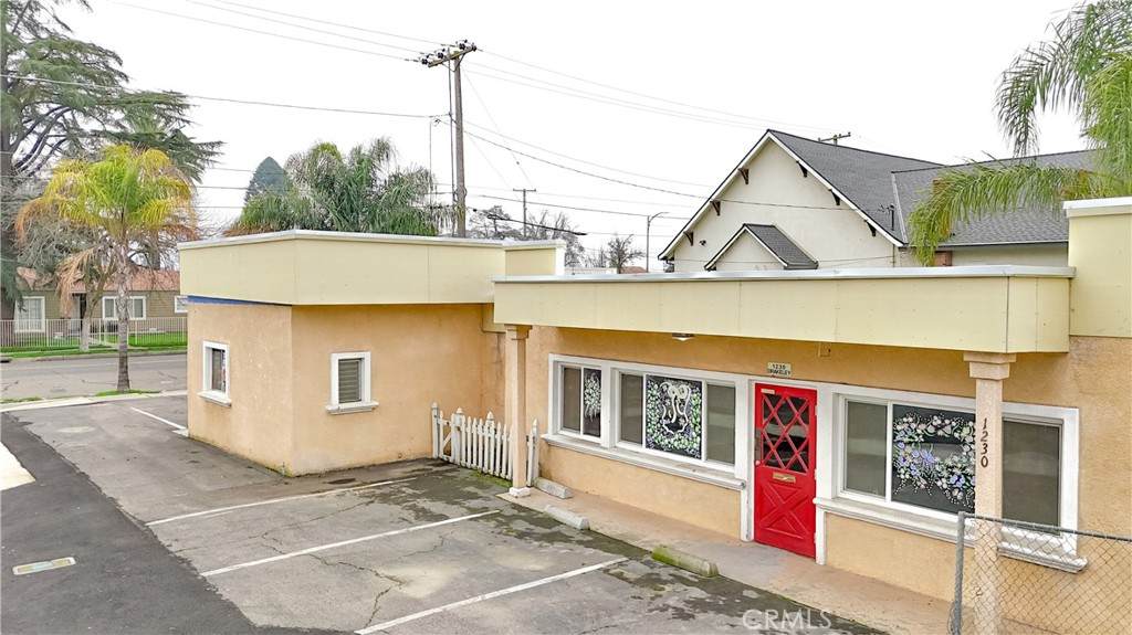 1230 Drakeley - Photo 1