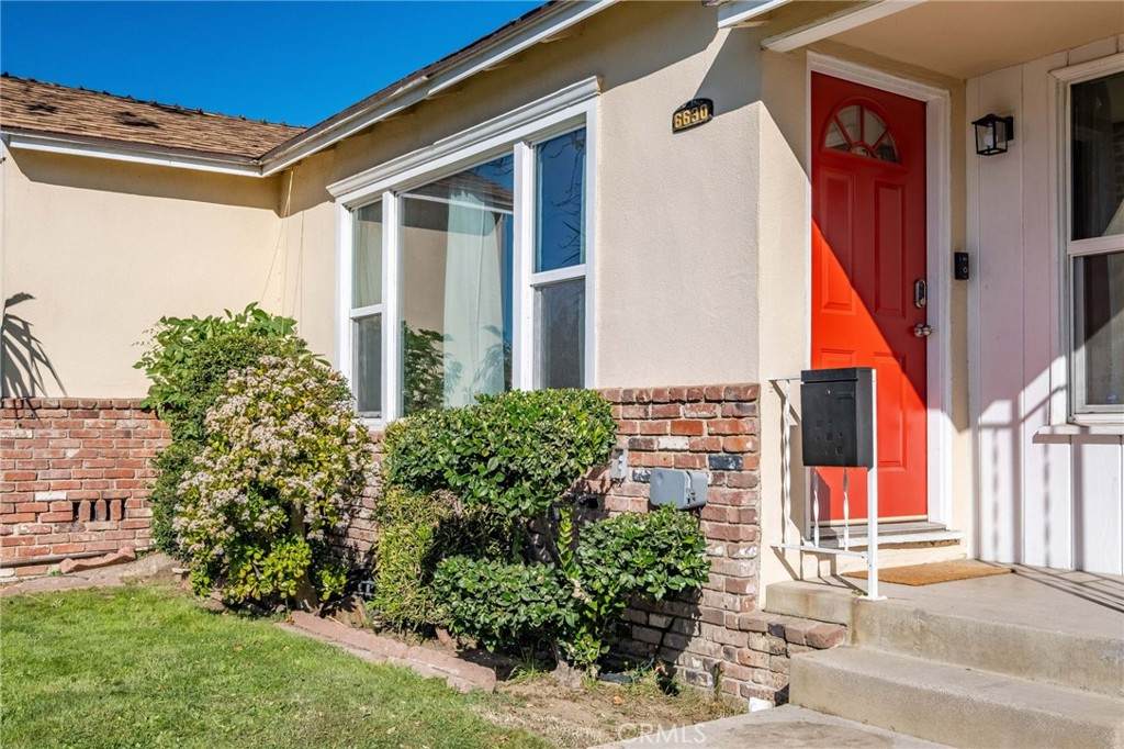 6630 Mclennan - Photo 1
