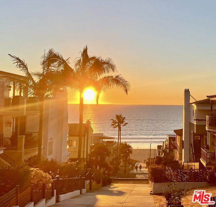 323 31st Street - Photo 1