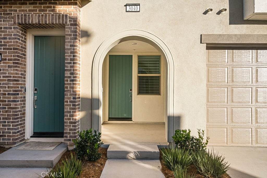 3040 Cove Court - Photo 1