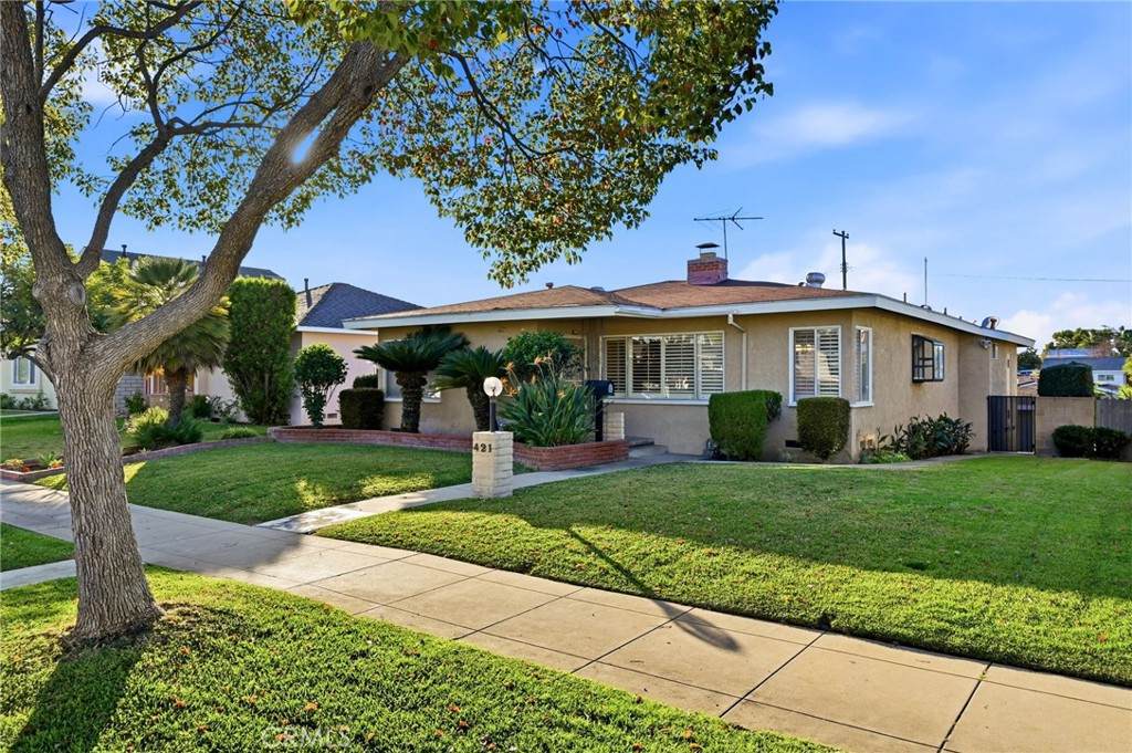 421 Sycamore Avenue - Photo 1