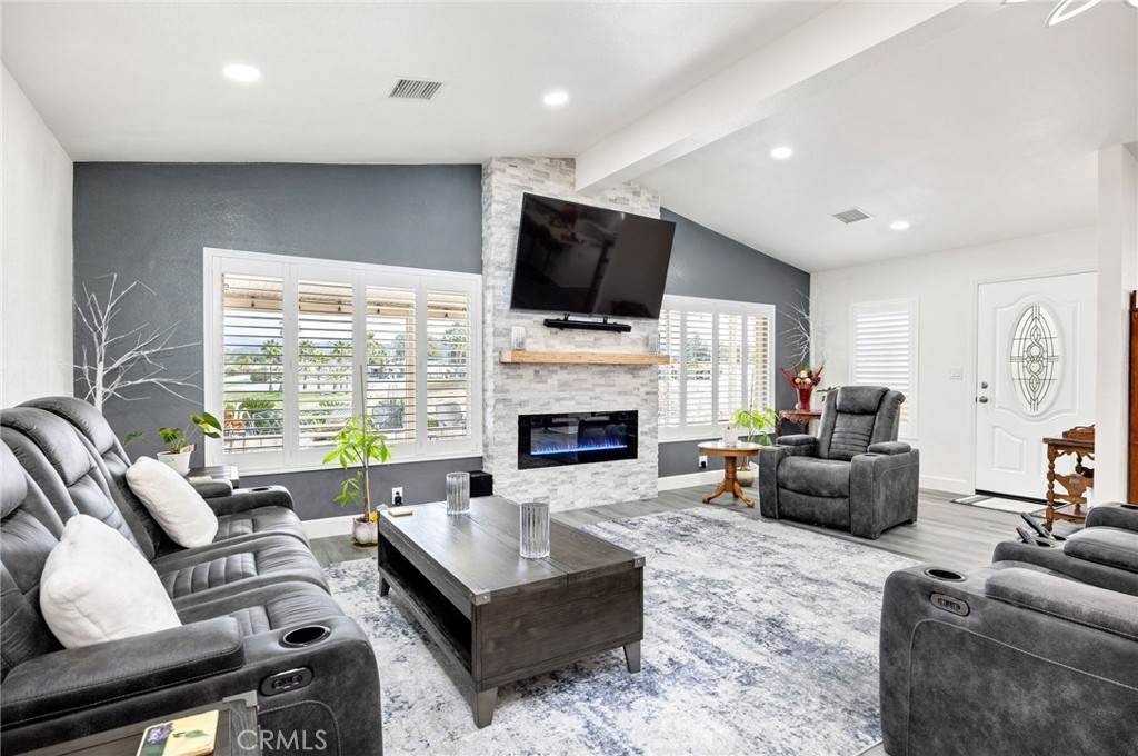 1612 Brentwood - Photo 1